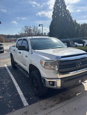 2014 Toyota Tundra SR5