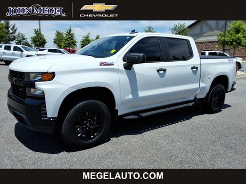 Summit White 2021 Chevrolet Silverado 1500 Custom Trail Boss