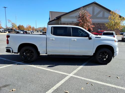 Summit White 2026 Chevrolet Silverado 1500 RST