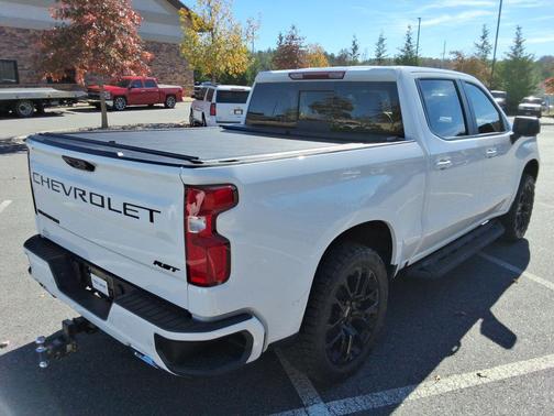 Summit White 2026 Chevrolet Silverado 1500 RST