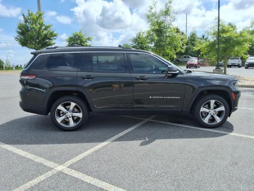 Rocky Mountain Pearlcoat 2022 Jeep Grand Cherokee L Limited