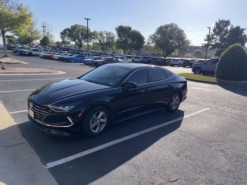 Phantom Black 2022 Hyundai SONATA SE