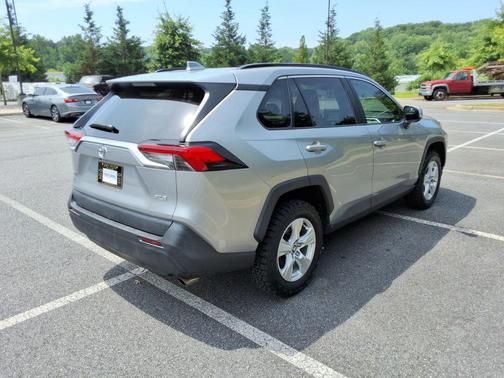 Silver Sky Metallic 2020 Toyota RAV4 XLE
