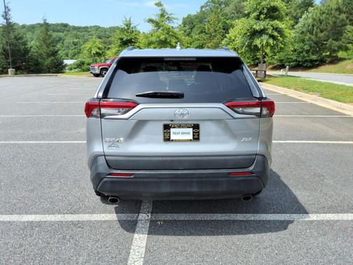 Silver Sky Metallic 2020 Toyota RAV4 XLE