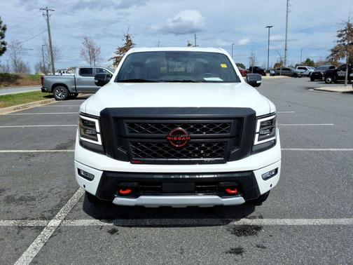 2024 Nissan Titan PRO-4X