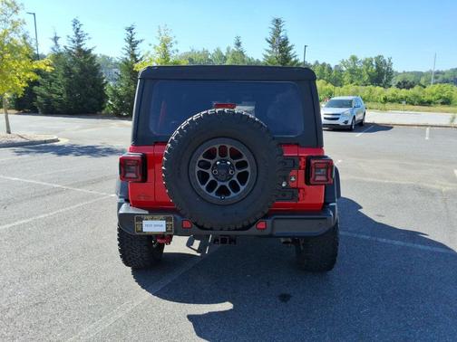Firecracker Red Clearcoat 2022 Jeep Wrangler Unlimited Rubicon