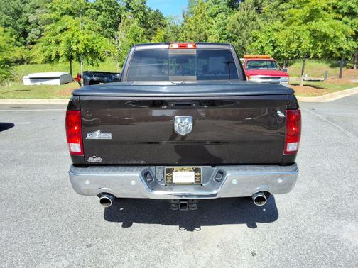 Luxury Brown Pearlcoat 2016 RAM 1500 Big Horn