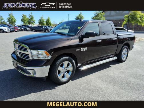 Luxury Brown Pearlcoat 2016 RAM 1500 Big Horn