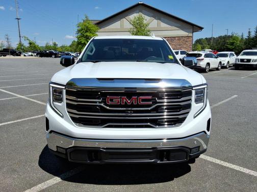 Summit White 2023 GMC Sierra 1500 SLT