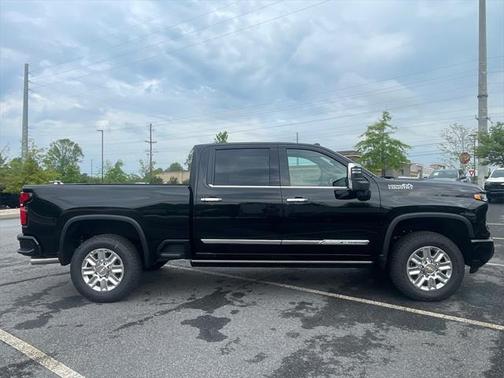 2025 Chevrolet Silverado 3500 High Country