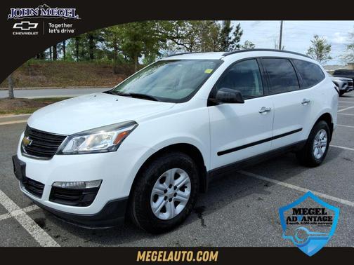 Summit White 2017 Chevrolet Traverse LS