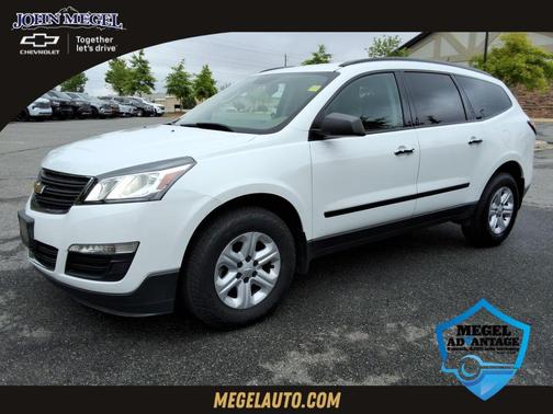 Summit White 2017 Chevrolet Traverse LS