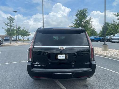 2018 Cadillac Escalade Platinum