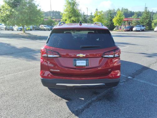 Radiant Red Tintcoat 2024 Chevrolet Equinox 1LT