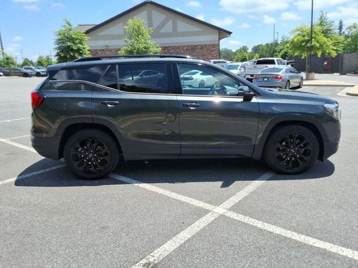 Graphite Gray Metallic 2020 GMC Terrain SLT