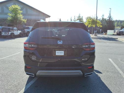 2023 Honda Pilot Elite