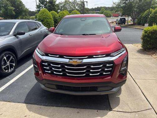 Radiant Red Tintcoat 2025 Chevrolet Equinox 1LT