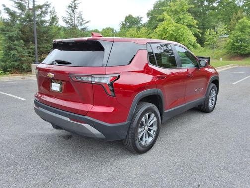 Radiant Red Tintcoat 2025 Chevrolet Equinox 1LT
