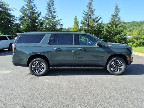 Cypress Gray 2026 Chevrolet Suburban Z71, 4WD