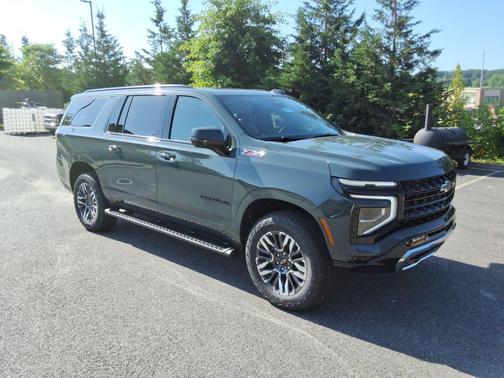 Cypress Gray 2026 Chevrolet Suburban Z71, 4WD
