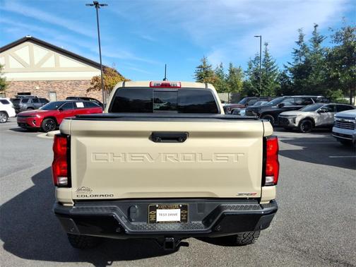 2024 Chevrolet Colorado ZR2