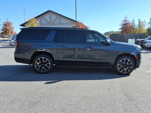 2021 Chevrolet Suburban RST