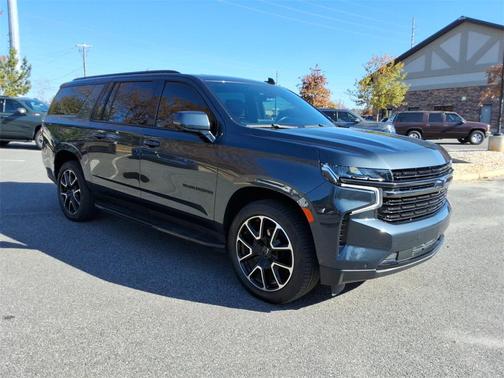 2021 Chevrolet Suburban RST
