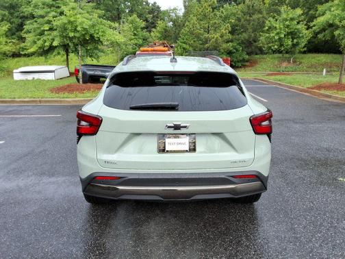 Cacti Green 2026 Chevrolet Trax FWD ACTIV