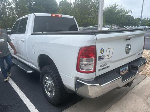 Bright White Clearcoat 2020 RAM 2500 Big Horn Crew Cab 4x4 6'4' Box