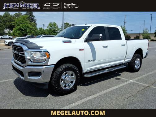 Bright White Clearcoat 2020 RAM 2500 Big Horn Crew Cab 4x4 6'4' Box