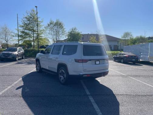 2022 Jeep Wagoneer Series III