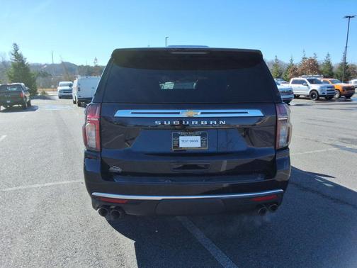 2021 Chevrolet Suburban High Country