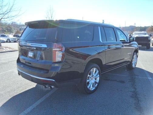 2021 Chevrolet Suburban High Country