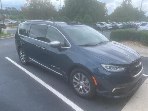 2022 Chrysler Pacifica L