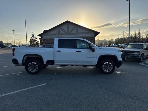 2025 Chevrolet Silverado 2500 Custom