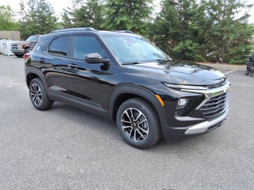 Mosaic Black Metallic 2026 Chevrolet Trailblazer LT
