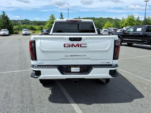 Summit White 2026 GMC Sierra 2500 AT4
