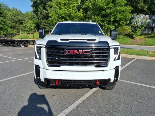 Summit White 2026 GMC Sierra 2500 AT4