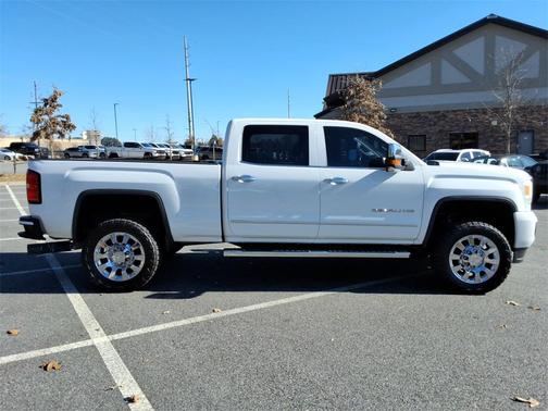 2015 GMC Sierra 3500 Denali