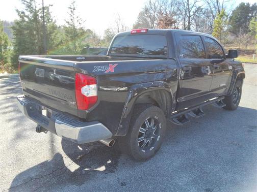 2017 Toyota Tundra SR5