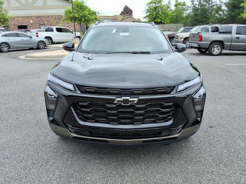 Mosaic Black Metallic 2026 Chevrolet Trax FWD ACTIV