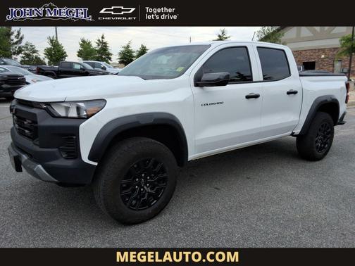 Summit White 2025 Chevrolet Colorado Trail Boss