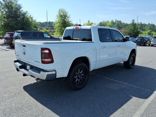 Bright White Clearcoat 2022 RAM 1500 Laramie