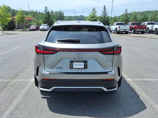 Atomic Silver 2024 Lexus NX 350 F SPORT Handling