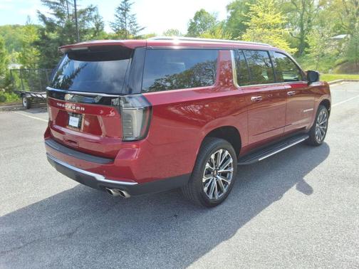 Radiant Red Tintcoat 2026 Chevrolet Suburban High Country