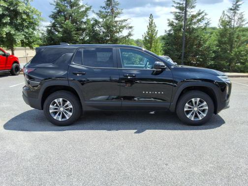 Mosaic Black Metallic 2026 Chevrolet Equinox 1LT