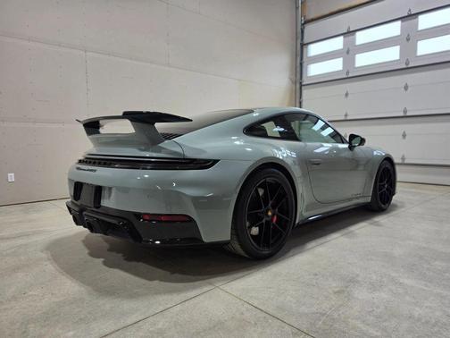 Shade Green Metallic 2025 Porsche 911 911 Carrera 4 GTS