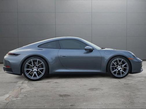 2025 Porsche 911 Carrera T