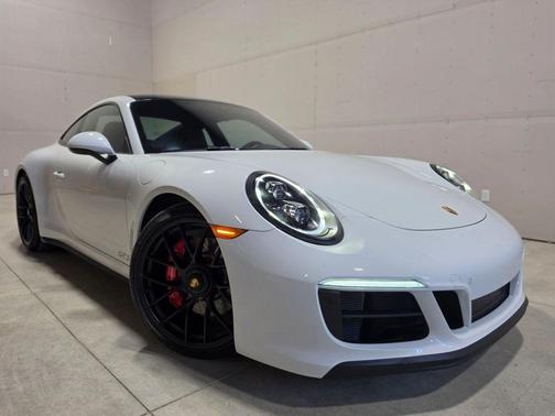 Carrara White Metallic 2019 Porsche 911 911 Carrera 4 GTS