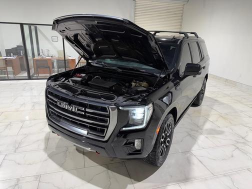Black 2021 GMC Yukon AT4